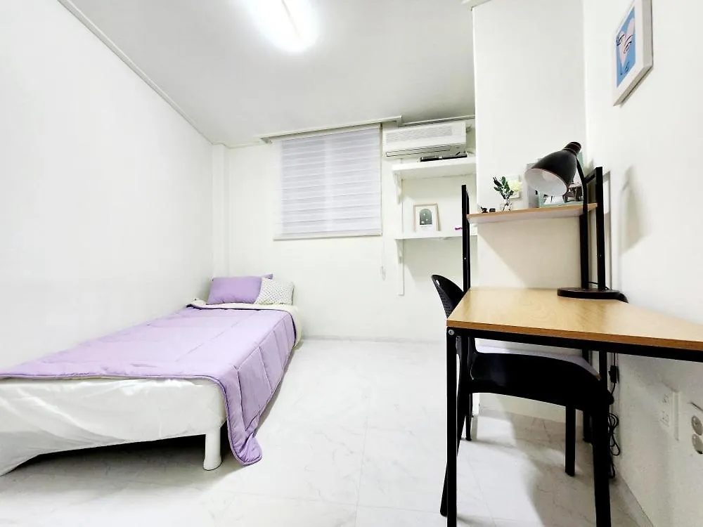 High Stay Jongam 124 Seoul 0*,  South Korea