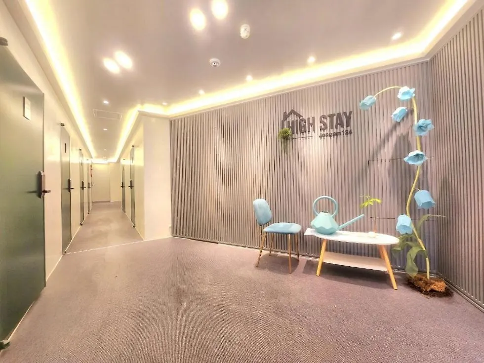 High Stay Jongam 124 Seoul Hostel